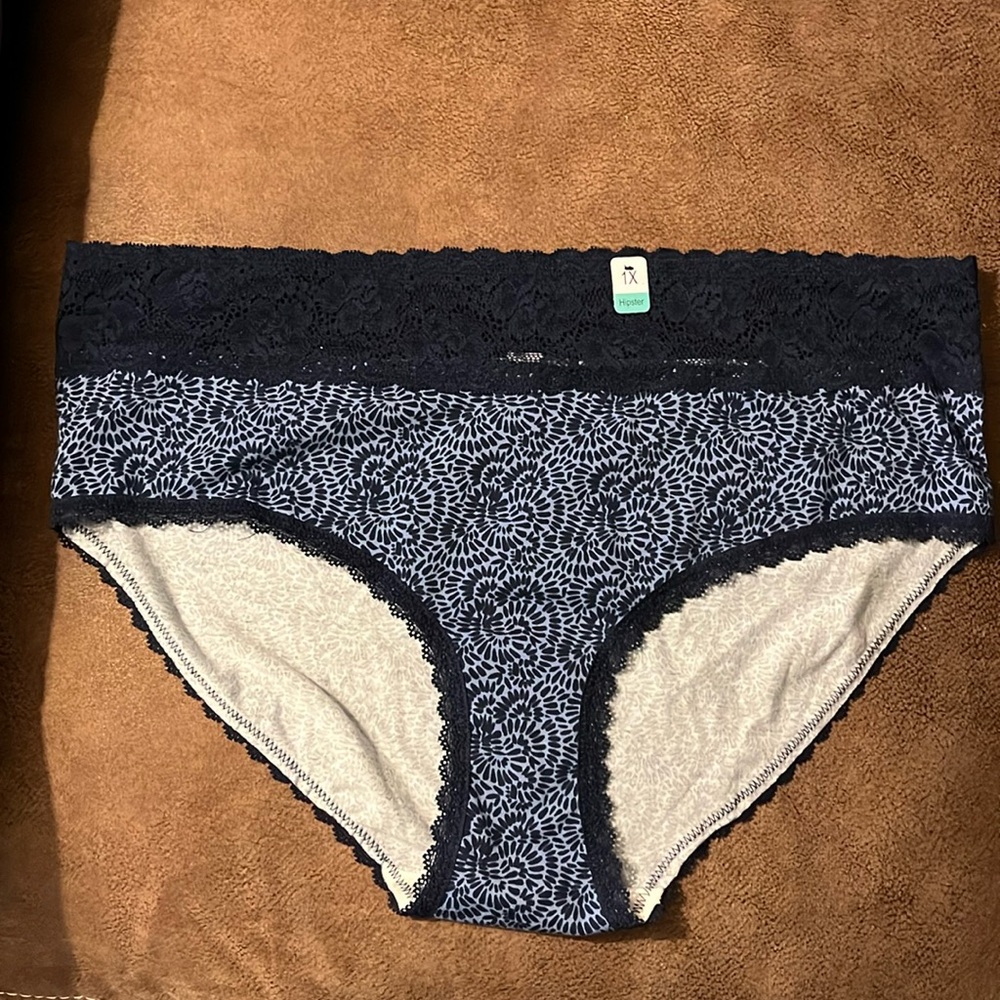 Maurice’s NWT underwear size 1x.